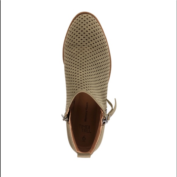 Memory Foam Perforated Women’s Fashion Boots - Picture 7 of 10